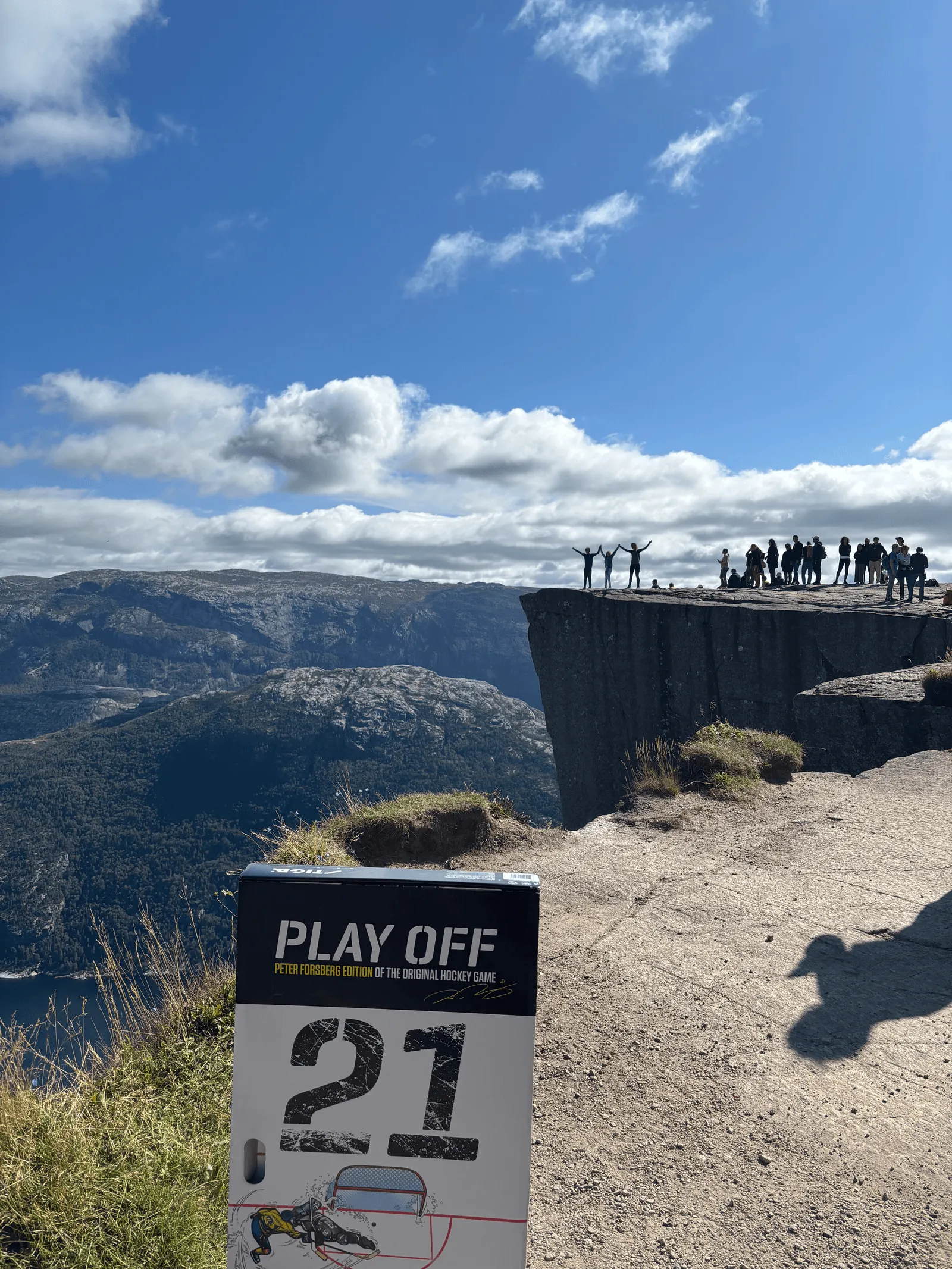 Bordhockey på Preikestolen